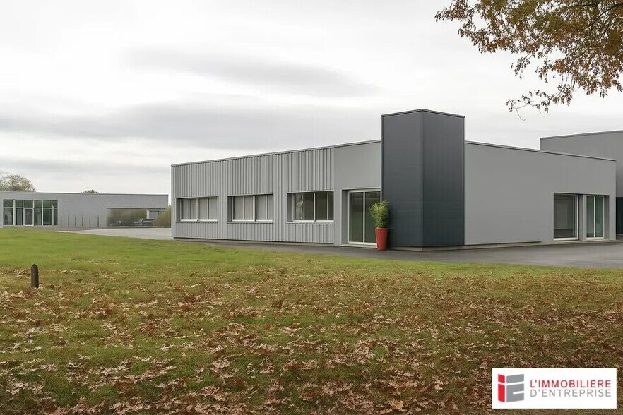 Retail in Vitré for lease - Building Photo - Image 1 of 12