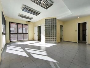 Office in Majadahonda, Madrid for lease Interior Photo- Image 1 of 9