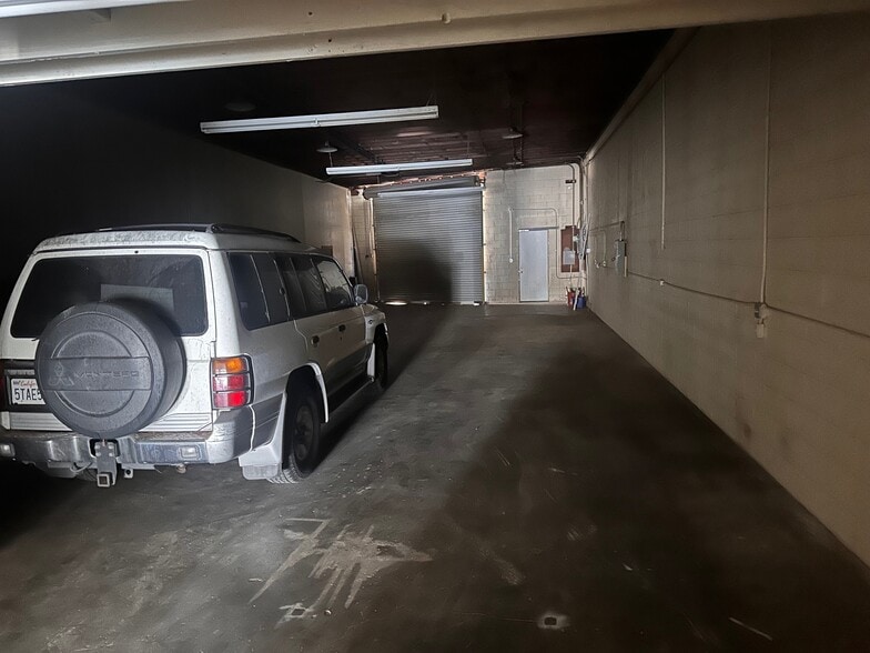 8448 State St, South Gate, CA for lease - Building Photo - Image 3 of 4