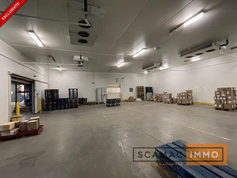 Industrial in Orly for lease - Interior Photo - Image 2 of 17