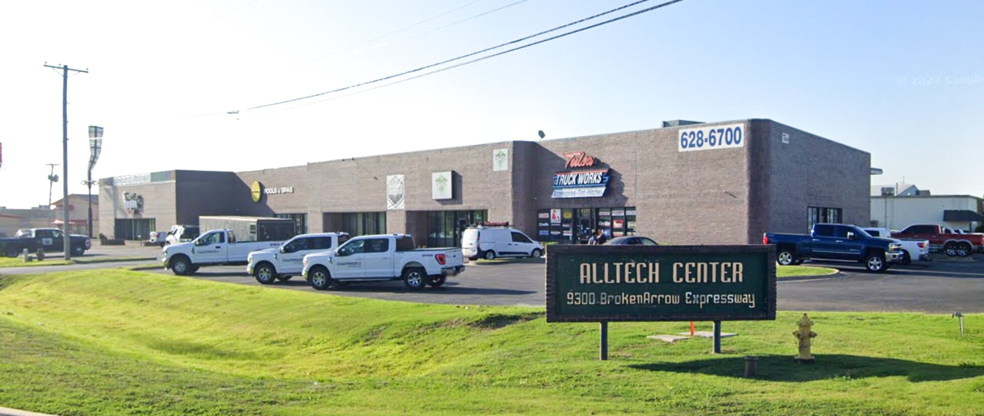 9300-9322 E Broken Arrow Expressway, Tulsa, OK for sale Building Photo- Image 1 of 1