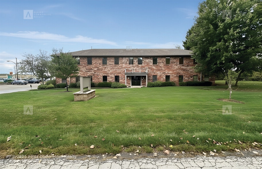 9595 Whitley Dr, Indianapolis, IN for lease - Building Photo - Image 1 of 5