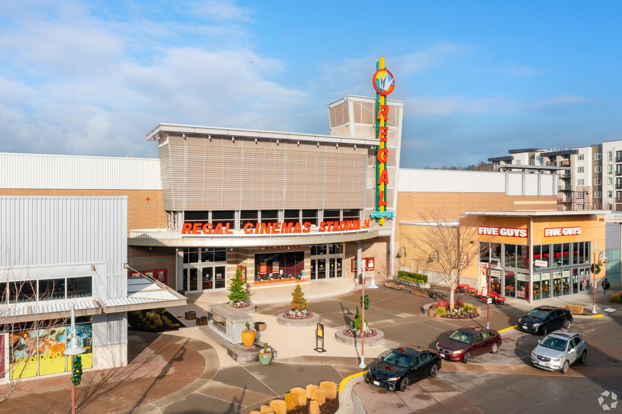 Park Ave N, Renton, WA for lease Building Photo- Image 1 of 23