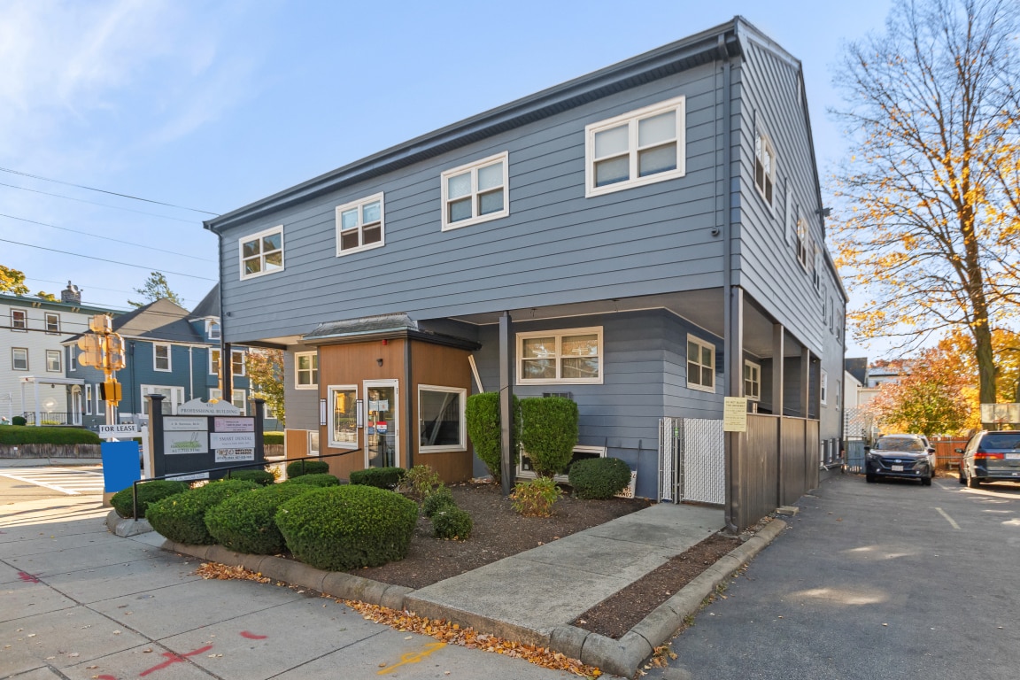 452 Pleasant St, Malden, MA for lease Interior Photo- Image 1 of 11