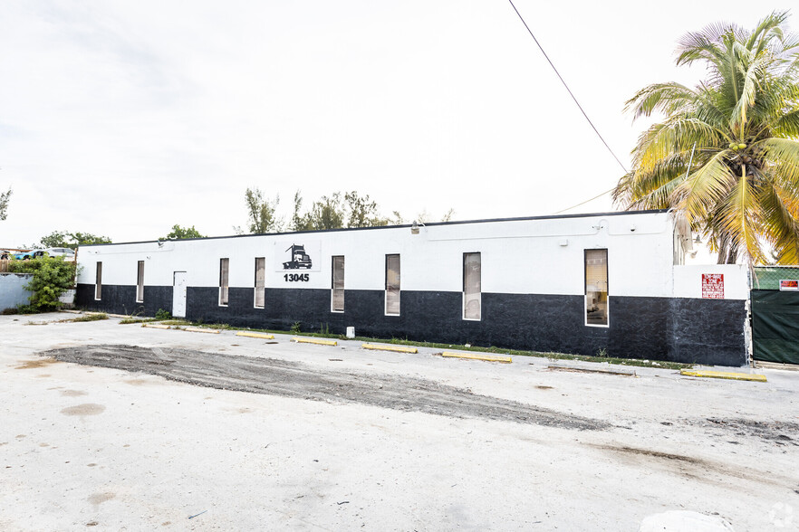 13045 Cairo Ln, Opa Locka, FL for lease - Building Photo - Image 1 of 24