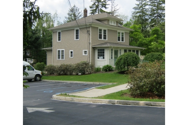 2241 Crompond Rd, Cortlandt Manor, NY for lease - Building Photo - Image 2 of 7