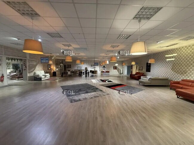 Vente Local d'activités 1 400 m²