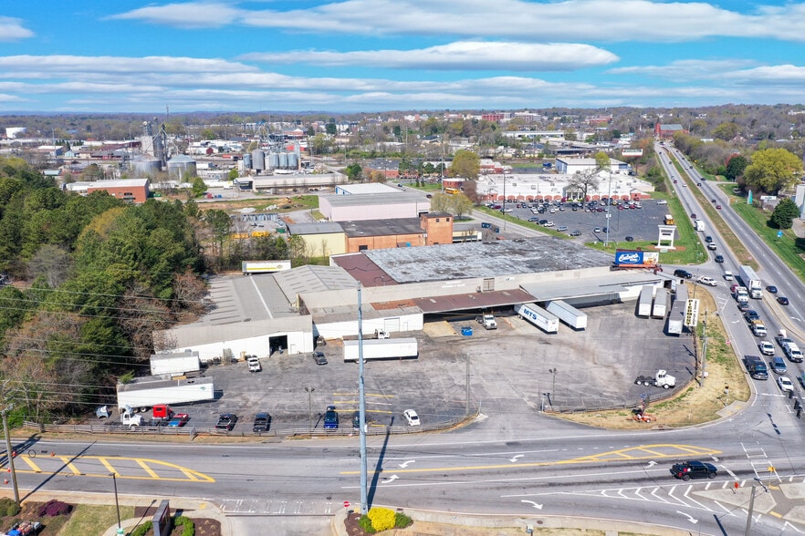 910 W Ridge Rd, Gainesville, GA for sale - Building Photo - Image 3 of 9