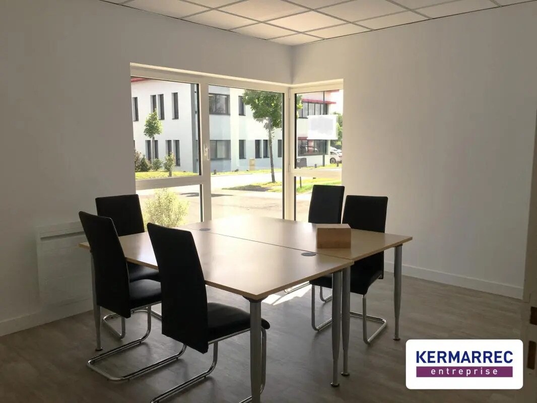 Office in Haute-Goulaine for lease Building Photo- Image 1 of 3