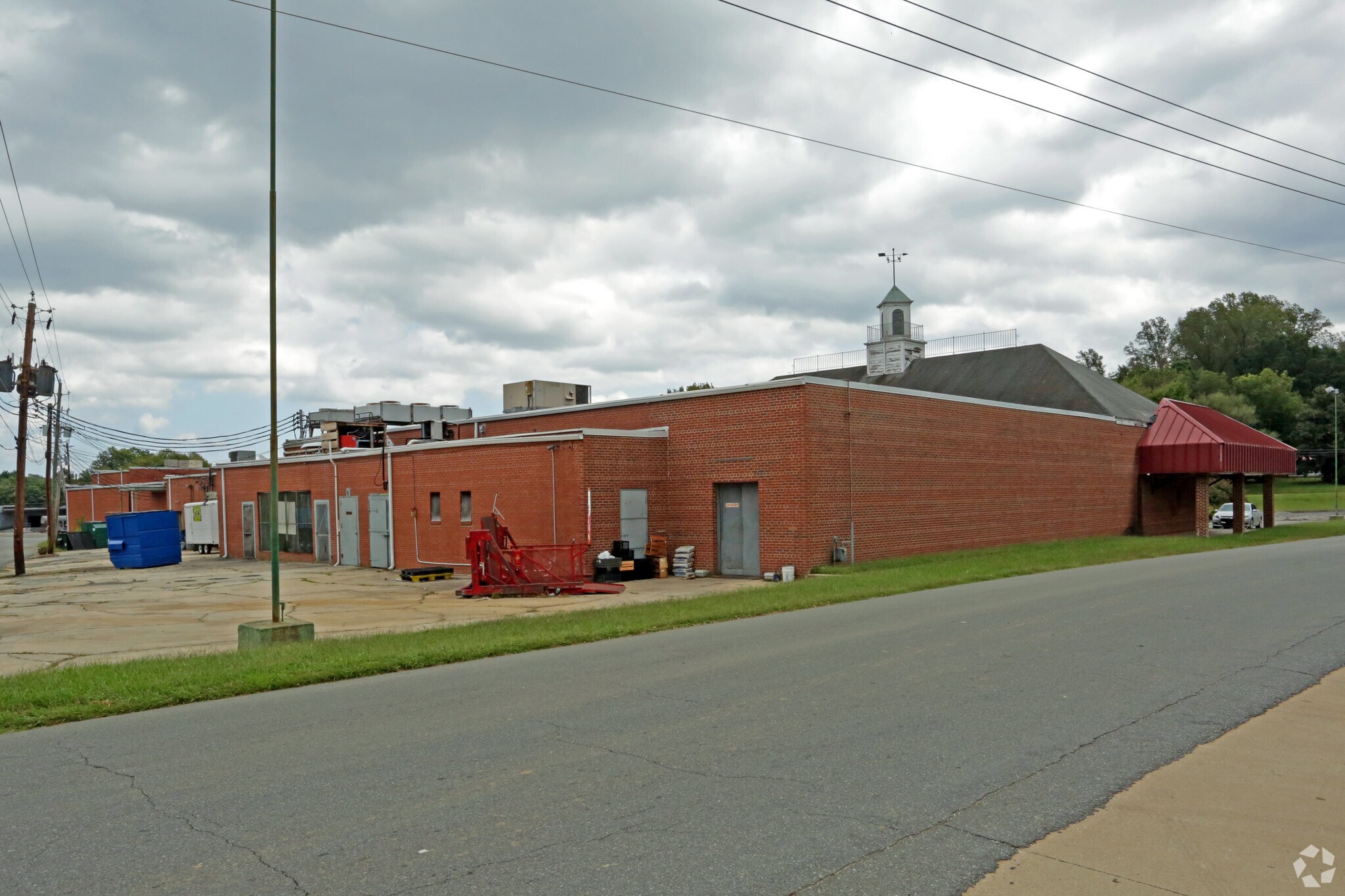 502520 W Raleigh St, Siler City, NC 27344 Park Shopping Center