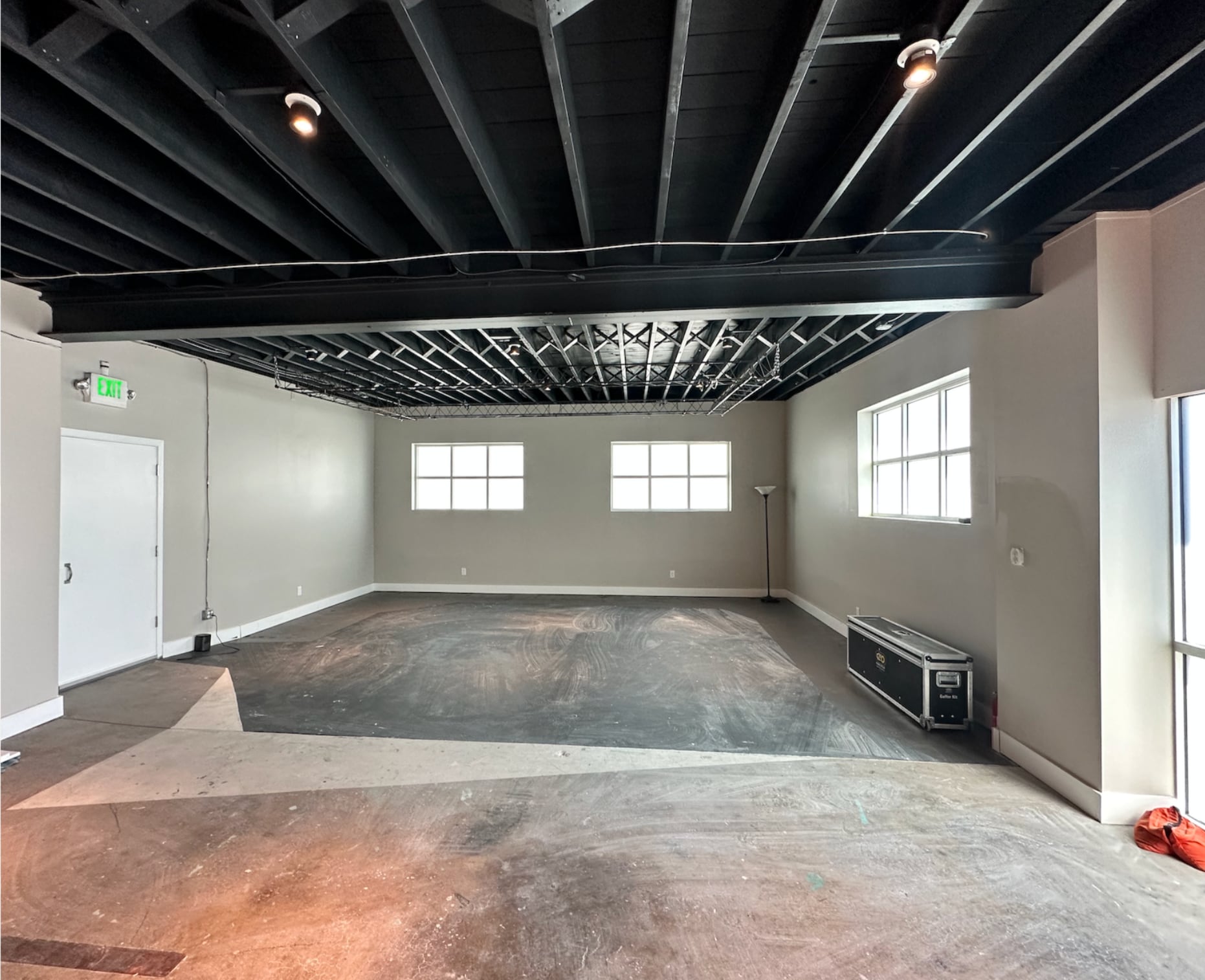 1100 W 38th Ave, Denver, CO for lease Interior Photo- Image 1 of 5