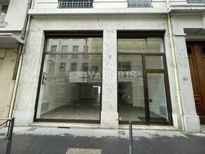 Retail in Lyon for lease Building Photo- Image 1 of 5