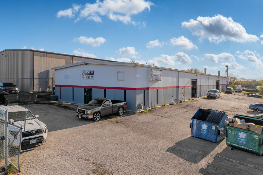 11202 Iota Dr, San Antonio TX - Warehouse