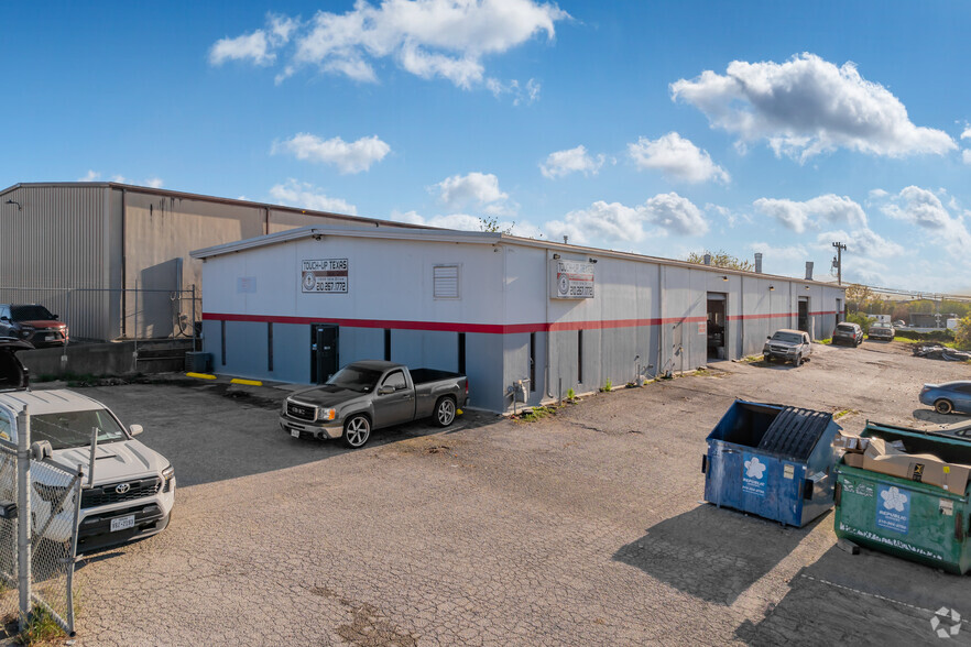 11202 Iota Dr, San Antonio, TX for lease - Building Photo - Image 1 of 5