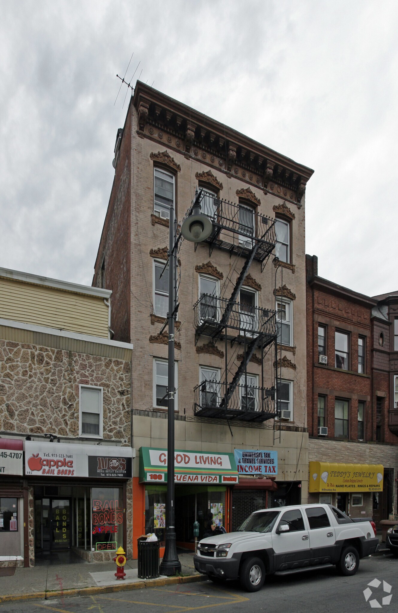98-100 Broadway, Paterson, NJ for sale Primary Photo- Image 1 of 1