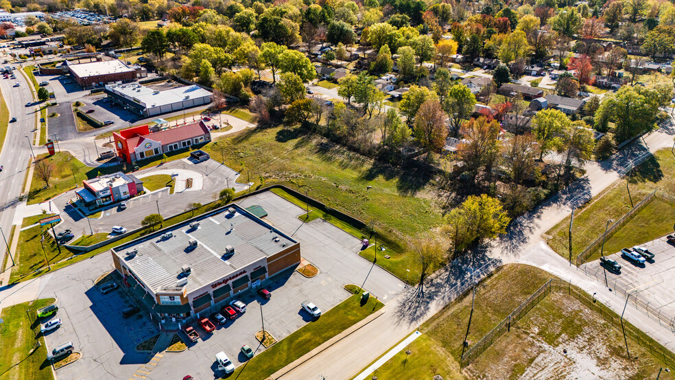 1501 Elm Street, Siloam Springs, AR for sale - Aerial - Image 2 of 7