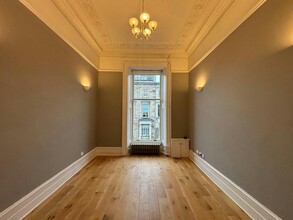 182 Bath St, Glasgow for lease Interior Photo- Image 2 of 5