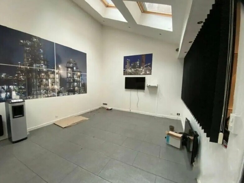 Office in Le Havre for lease - Interior Photo - Image 3 of 3