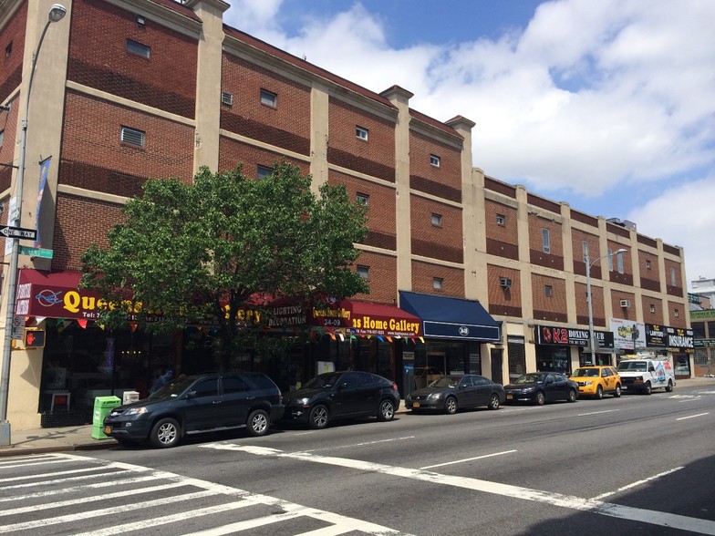 34-09-34-11 Queens Blvd, Long Island City, NY for lease - Building Photo - Image 1 of 9