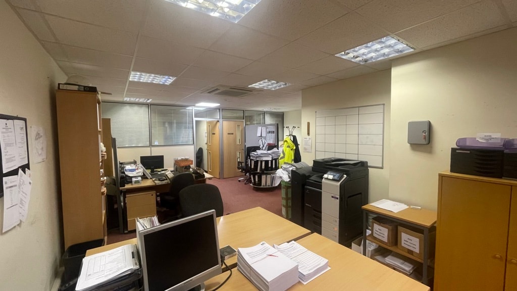 Corunna Rd, Warwick, WAR CV34 5HQ - Unit 4 - - Interior Photo - Image 1 of 5