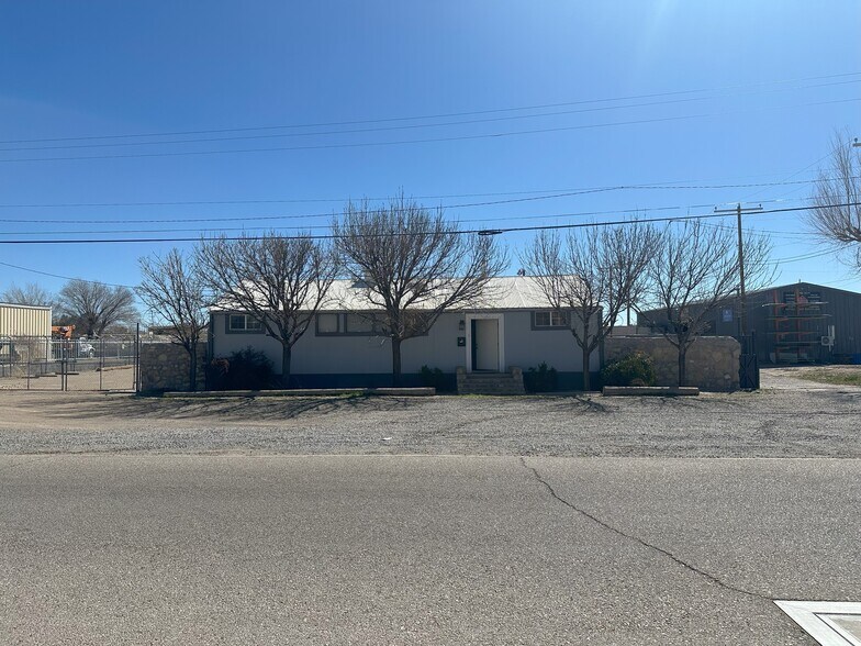 6458 Doniphan Dr, El Paso, TX 79932 Flex for Lease