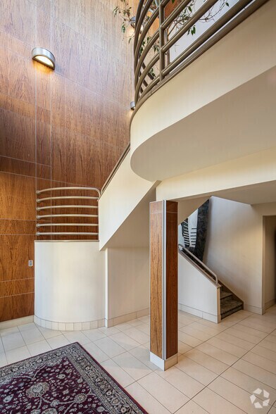 701 Kenmore Ave, Fredericksburg, VA for sale - Lobby - Image 2 of 12