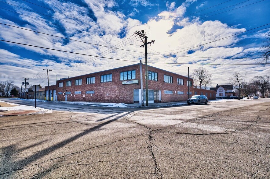 651 S Martin Luther King Jr Ave, Waukegan, IL for sale - Building Photo - Image 1 of 20