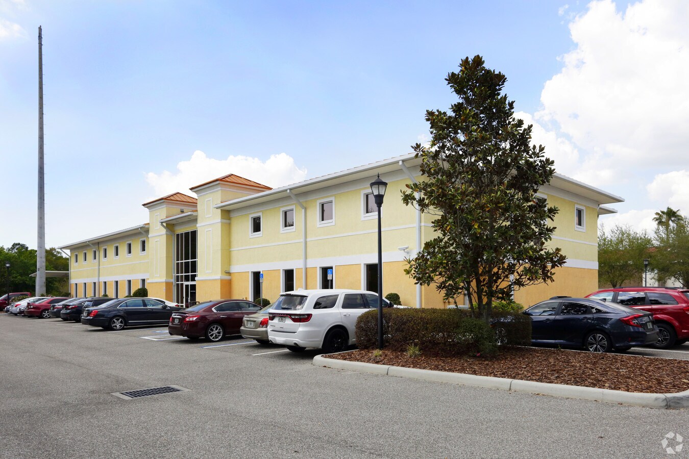 422 S Kings Ave, Brandon, FL 33511