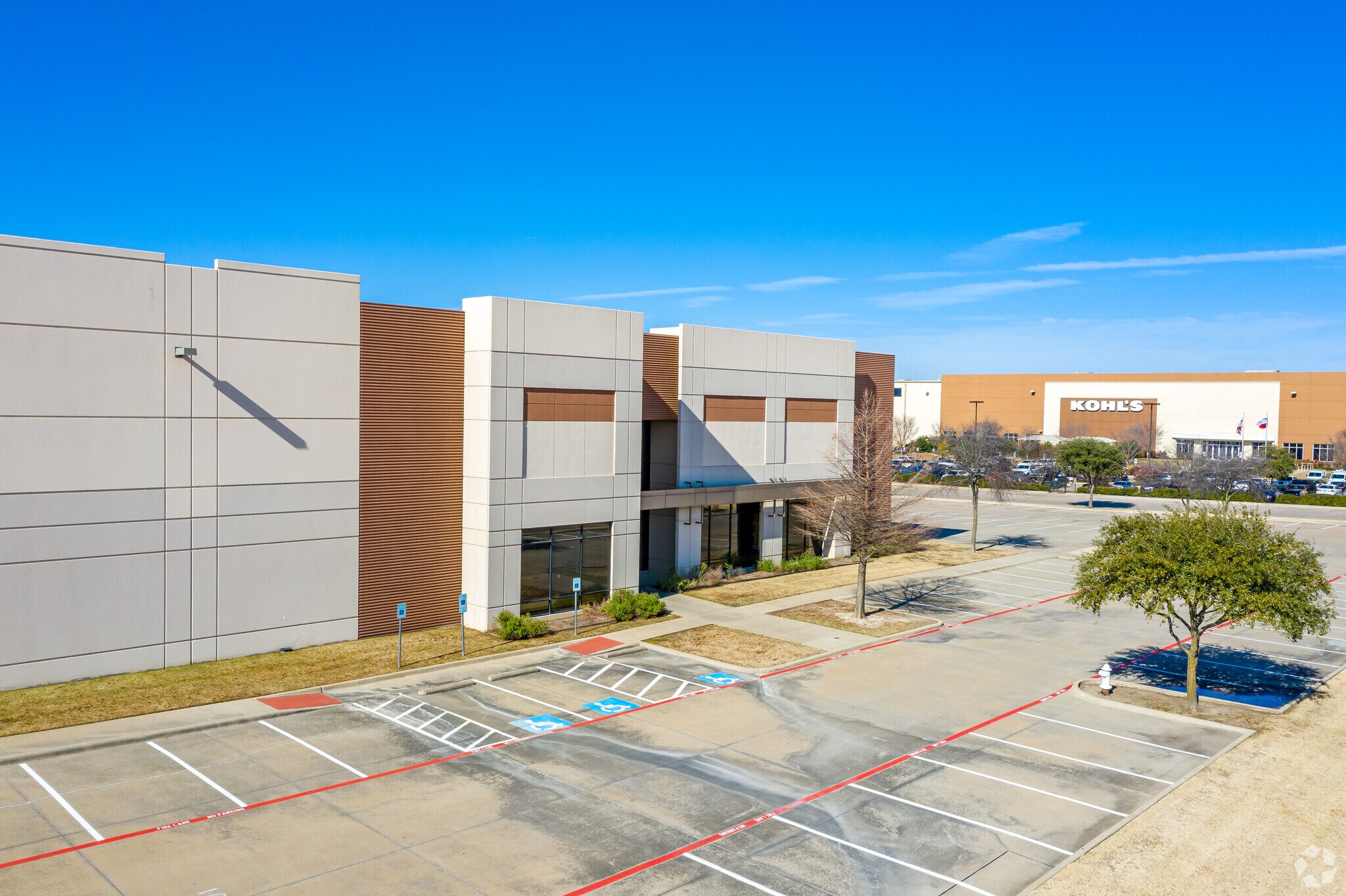 1221 E Centre Park Blvd, DeSoto, TX 75115 Industrial for Lease