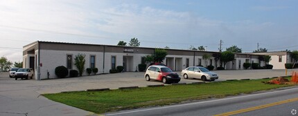 5820-5830 Shakespeare Rd, Columbia, SC for lease Building Photo- Image 2 of 2