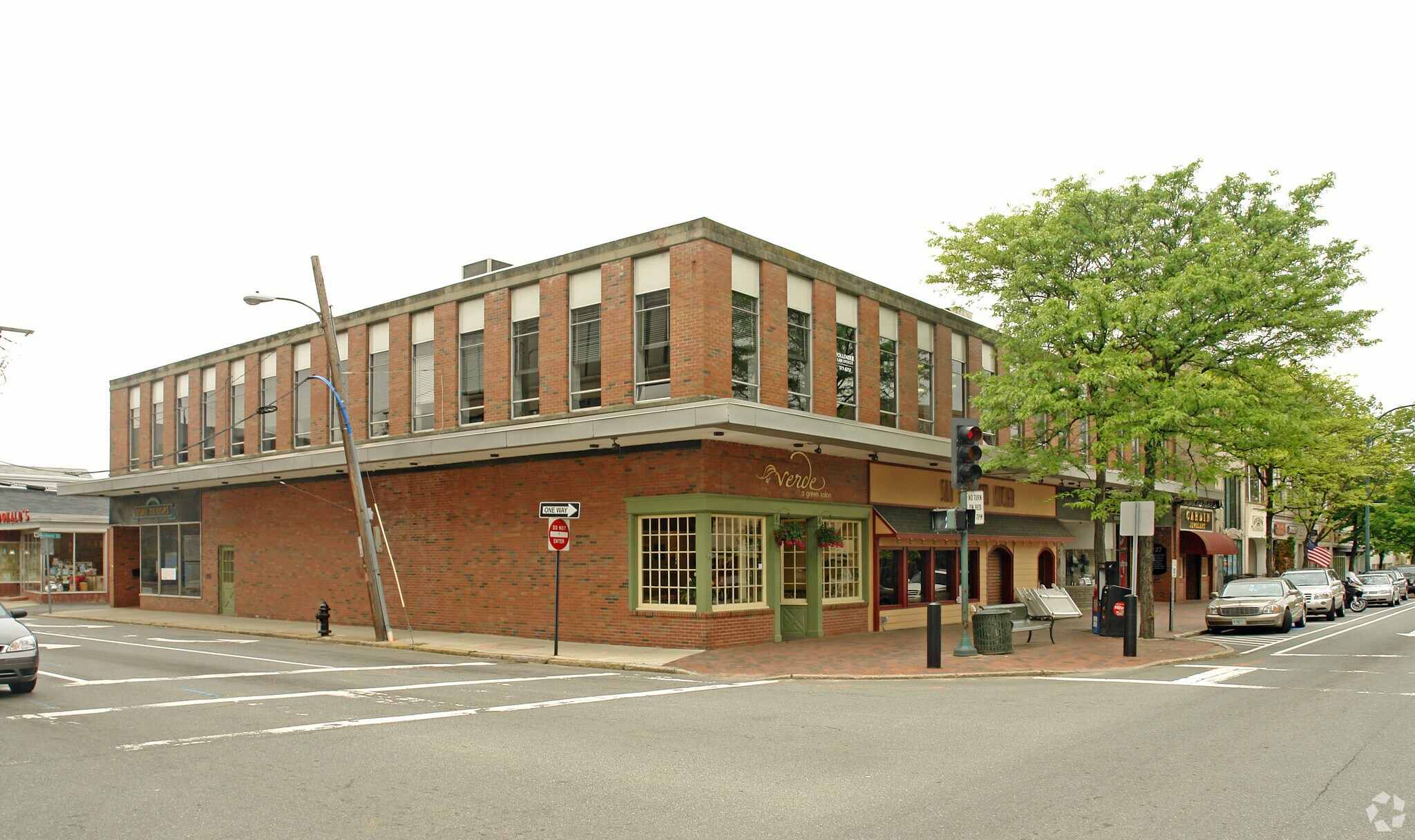 127137 Main St, Nashua, NH 03060 Patriot Building