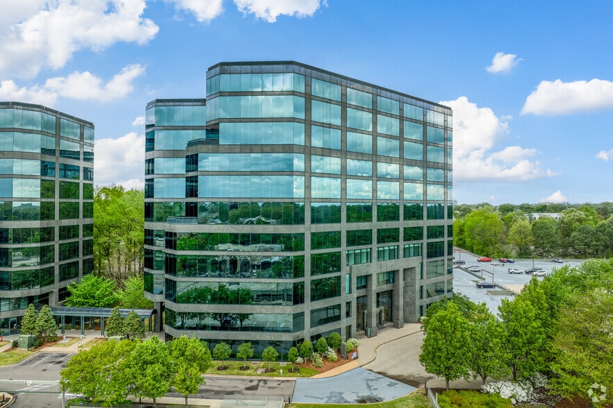 6410 Poplar Ave, Memphis, TN for lease - Primary Photo - Image 1 of 13