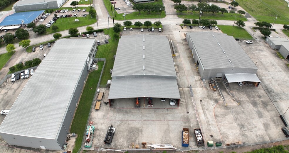 4200 New West Rd, Pasadena, TX for lease - Building Photo - Image 1 of 3