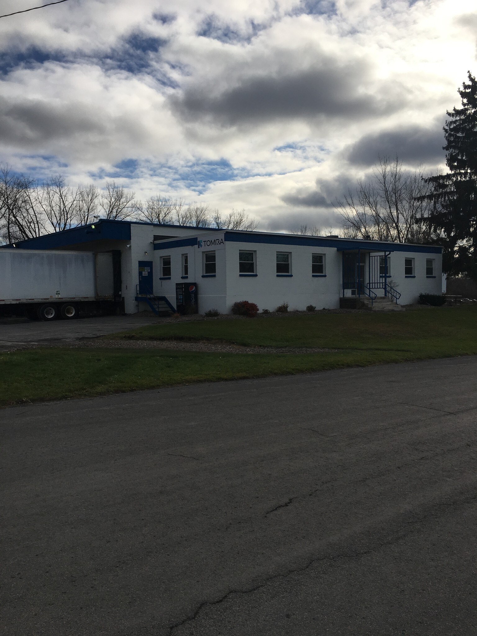 147 Falso Dr, Syracuse, NY for sale Building Photo- Image 1 of 1