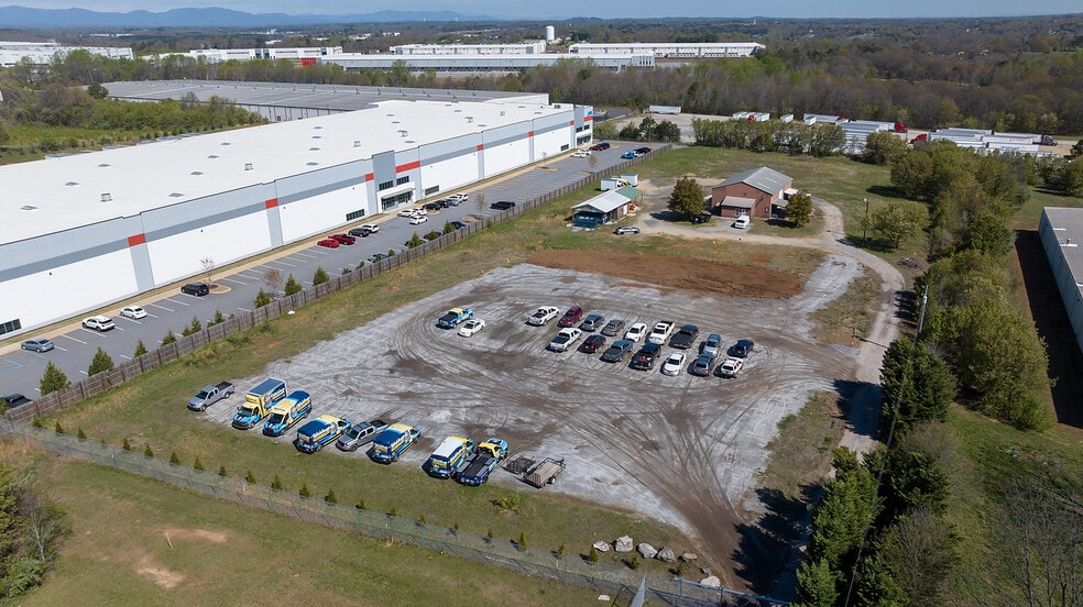 321 Claude Collins Rd & 1117 Victor Hill Rd, Greer, SC for sale - Building Photo - Image 2 of 13