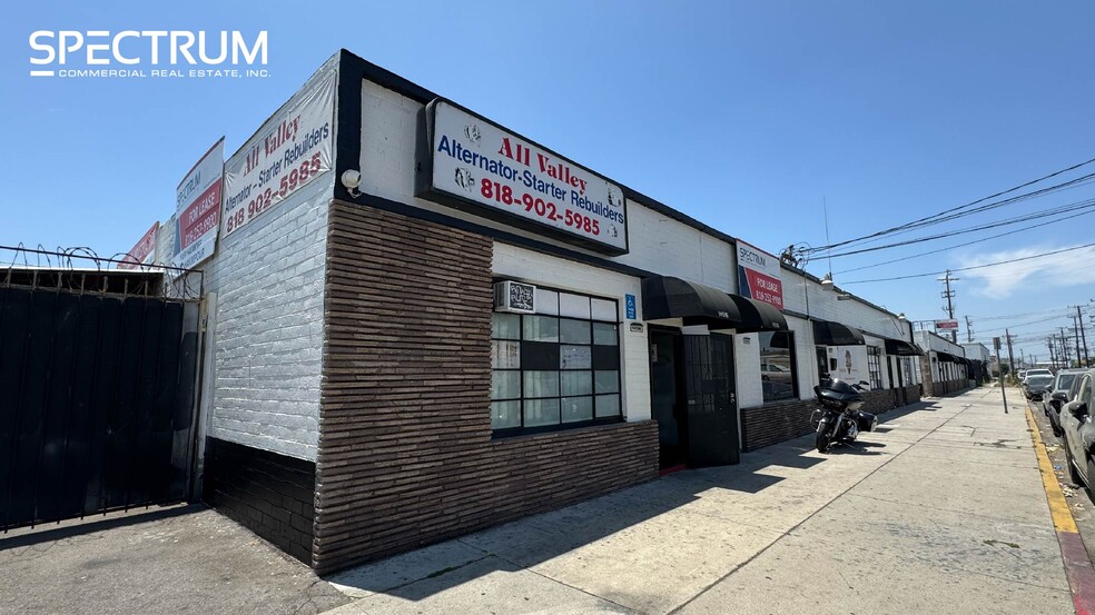 14516-14524 Arminta St, Panorama City, CA for lease - Building Photo - Image 2 of 8