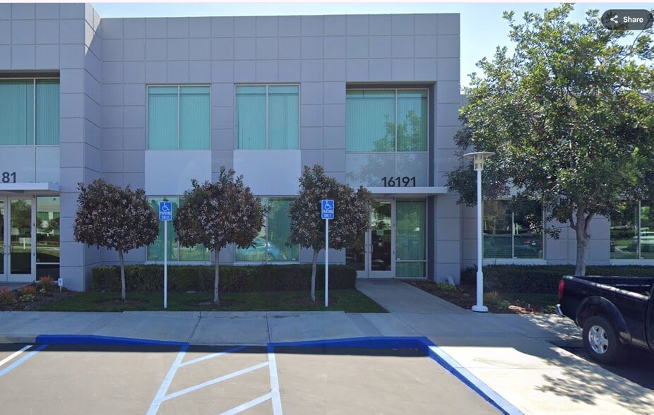 16181-16201 Scientific Way, Irvine, CA for lease - Building Photo - Image 2 of 4
