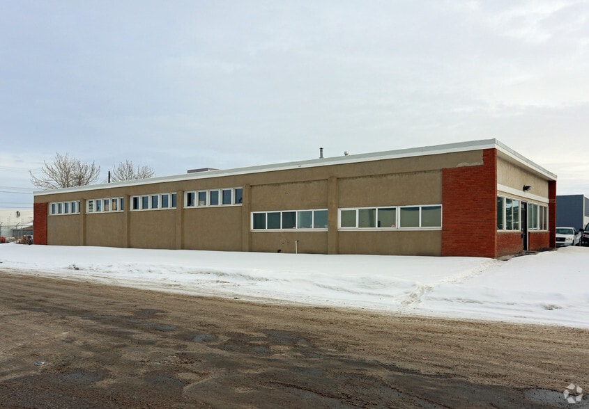 14740 115th Ave NW, Edmonton, AB for sale - Primary Photo - Image 1 of 1