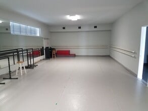 924 N Dixie Hwy, Lake Worth, FL for lease Interior Photo- Image 2 of 4