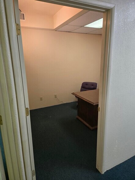 7455-7475 E Broadway Blvd, Tucson, AZ for sale - Interior Photo - Image 2 of 27