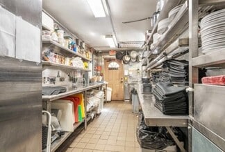 808 Canyon Rd, Santa Fe, NM for sale Interior Photo- Image 2 of 21