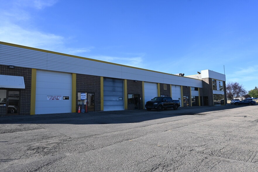 7887 50 Av, Red Deer, AB for lease - Building Photo - Image 1 of 8