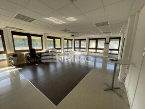 Office in Avon for lease Interior Photo- Image 2 of 3