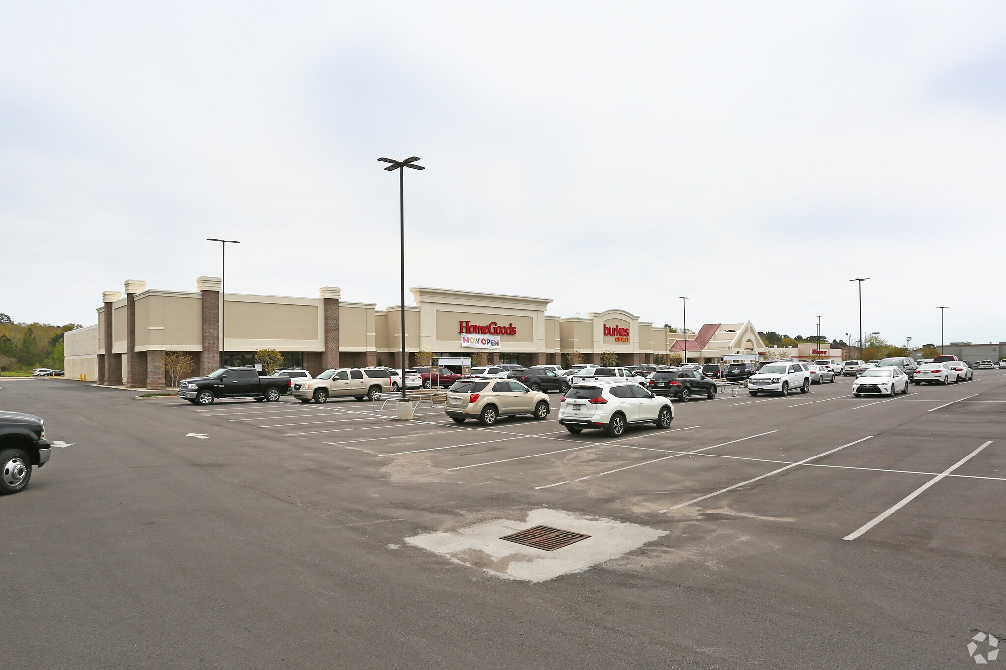 3090 Ross Clark Cir, Dothan, AL for sale Primary Photo- Image 1 of 1