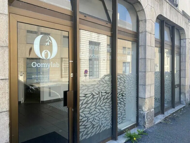 Office/Retail in Quimper for lease - Building Photo - Image 1 of 1