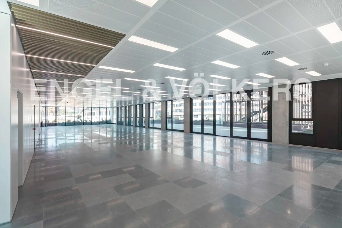 Carrer de Tànger, 34, Barcelona, Barcelona for lease Building Photo- Image 1 of 7