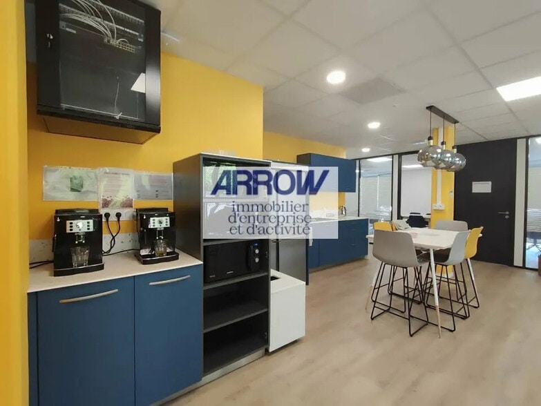 Office in Treillières for lease - Interior Photo - Image 3 of 9