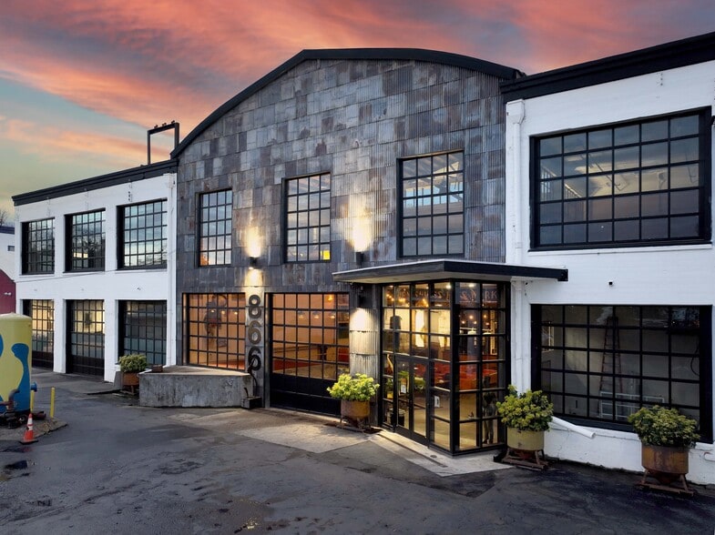 Pickle Factory portfolio of 5 properties for sale on LoopNet.com - Primary Photo - Image 1 of 4