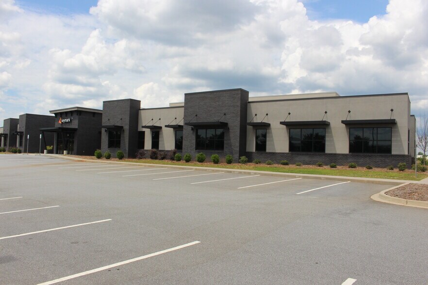 105 Tech Ln, Liberty, SC for sale - Primary Photo - Image 1 of 1