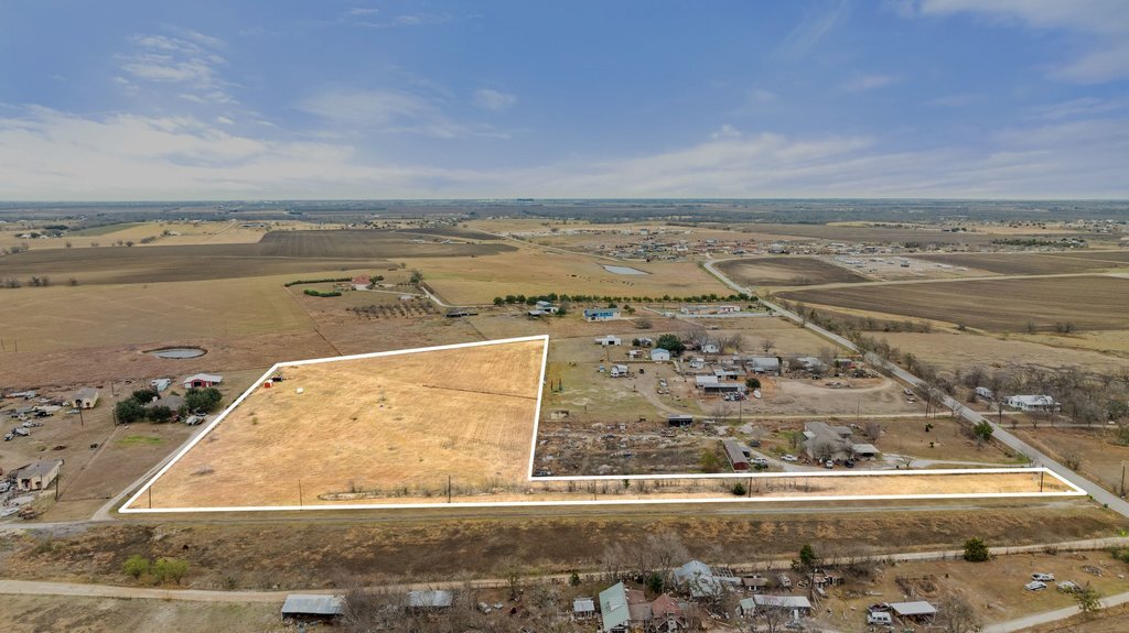 20646 Cameron Rd, Coupland, TX for sale Primary Photo- Image 1 of 1